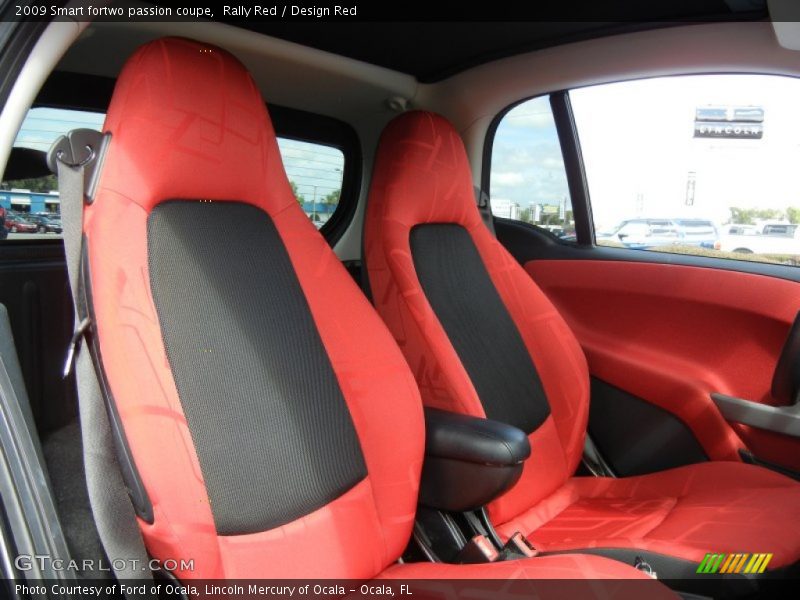  2009 fortwo passion coupe Design Red Interior