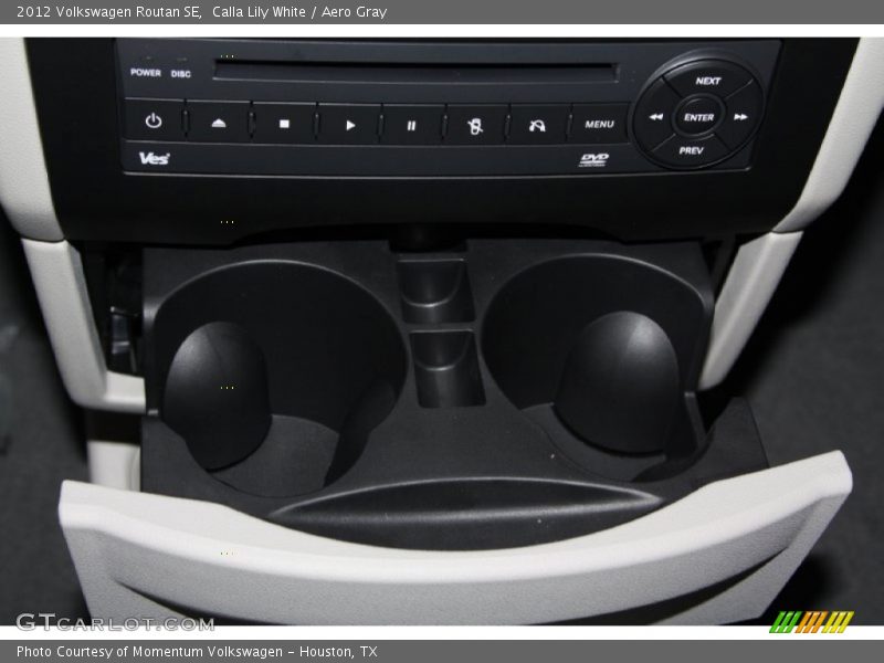 Calla Lily White / Aero Gray 2012 Volkswagen Routan SE