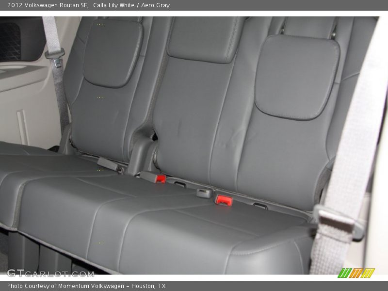 Calla Lily White / Aero Gray 2012 Volkswagen Routan SE