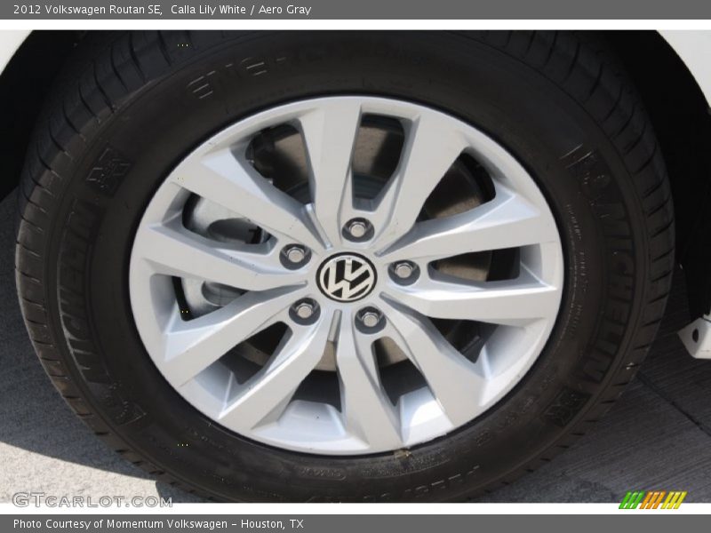Calla Lily White / Aero Gray 2012 Volkswagen Routan SE