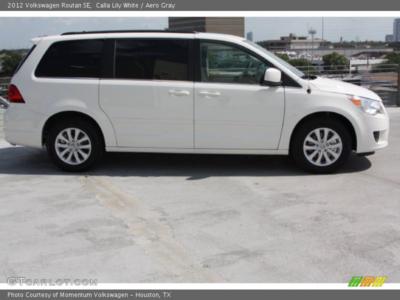 Calla Lily White / Aero Gray 2012 Volkswagen Routan SE