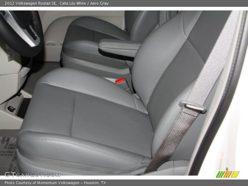 Calla Lily White / Aero Gray 2012 Volkswagen Routan SE