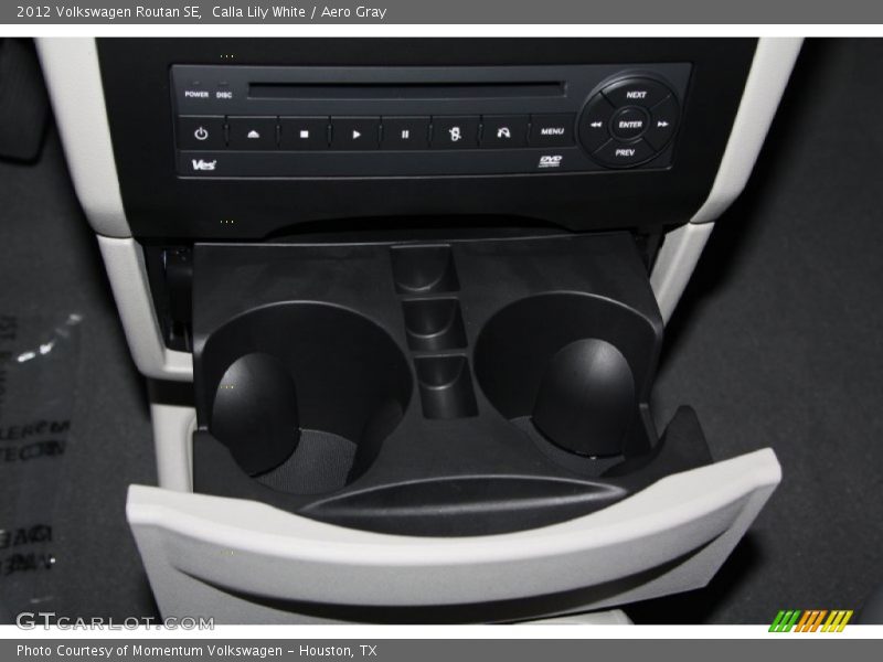 Calla Lily White / Aero Gray 2012 Volkswagen Routan SE