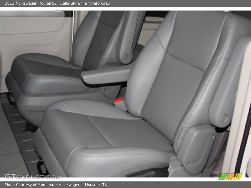 Calla Lily White / Aero Gray 2012 Volkswagen Routan SE