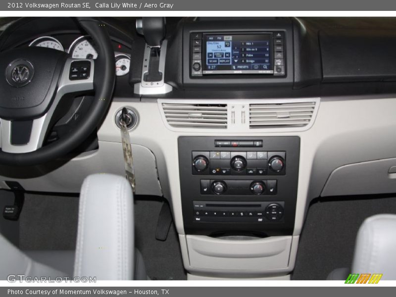 Calla Lily White / Aero Gray 2012 Volkswagen Routan SE