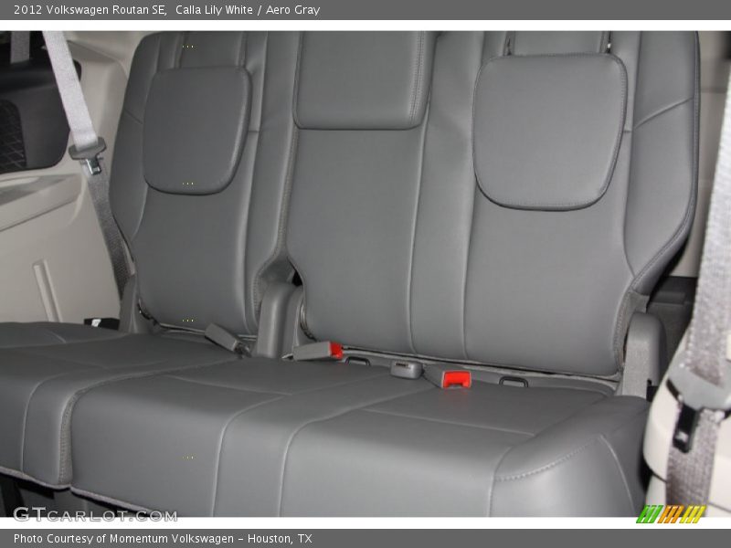 Calla Lily White / Aero Gray 2012 Volkswagen Routan SE
