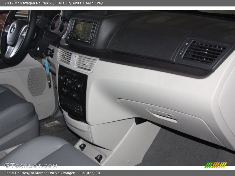 Calla Lily White / Aero Gray 2012 Volkswagen Routan SE