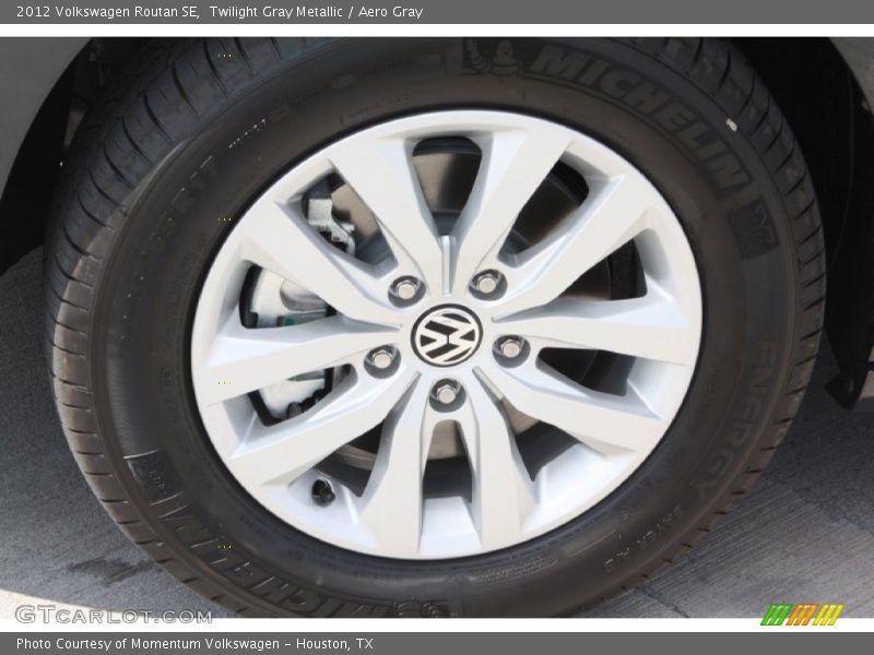 Twilight Gray Metallic / Aero Gray 2012 Volkswagen Routan SE