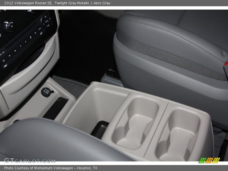 Twilight Gray Metallic / Aero Gray 2012 Volkswagen Routan SE
