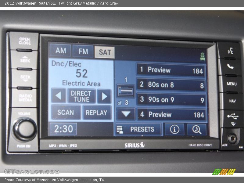 Twilight Gray Metallic / Aero Gray 2012 Volkswagen Routan SE
