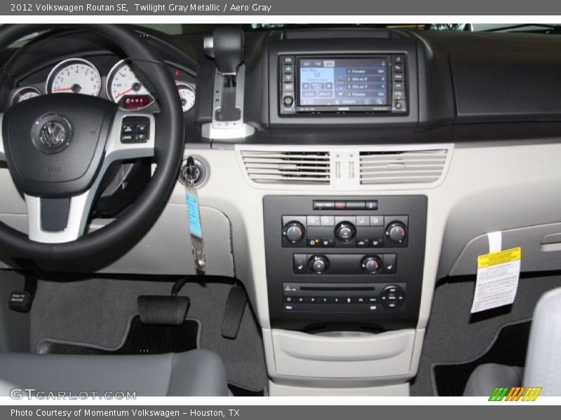 Twilight Gray Metallic / Aero Gray 2012 Volkswagen Routan SE