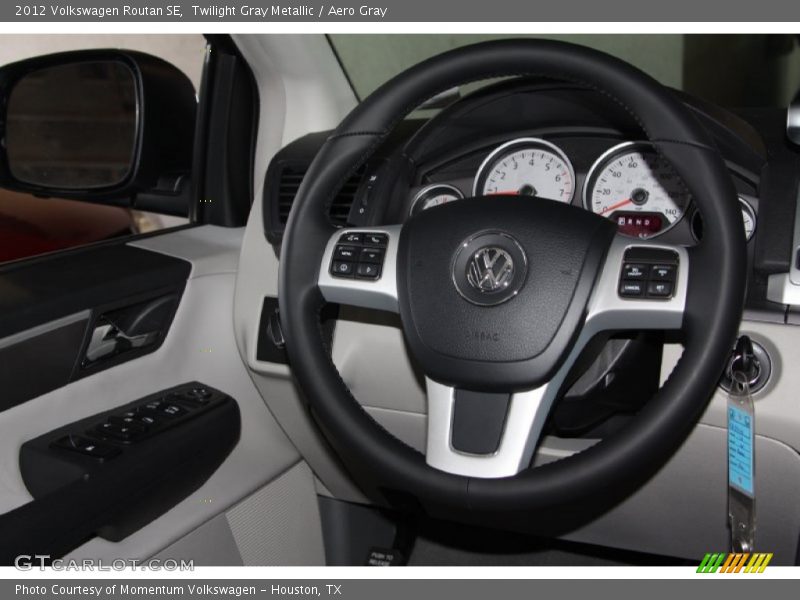 Twilight Gray Metallic / Aero Gray 2012 Volkswagen Routan SE