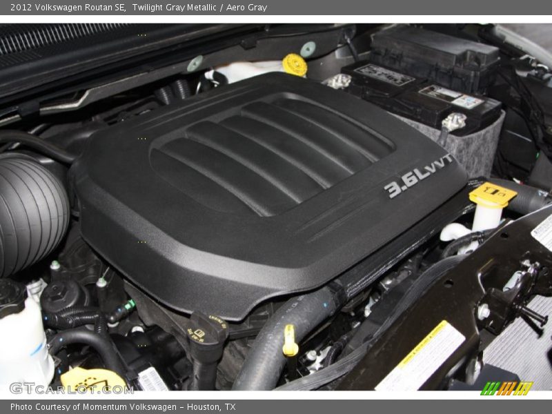 Twilight Gray Metallic / Aero Gray 2012 Volkswagen Routan SE