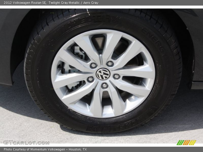Twilight Gray Metallic / Aero Gray 2012 Volkswagen Routan SE