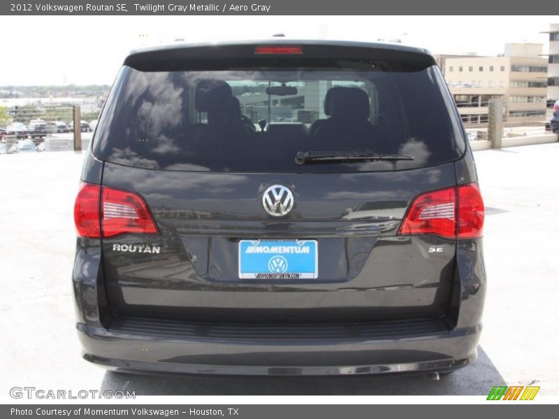 Twilight Gray Metallic / Aero Gray 2012 Volkswagen Routan SE