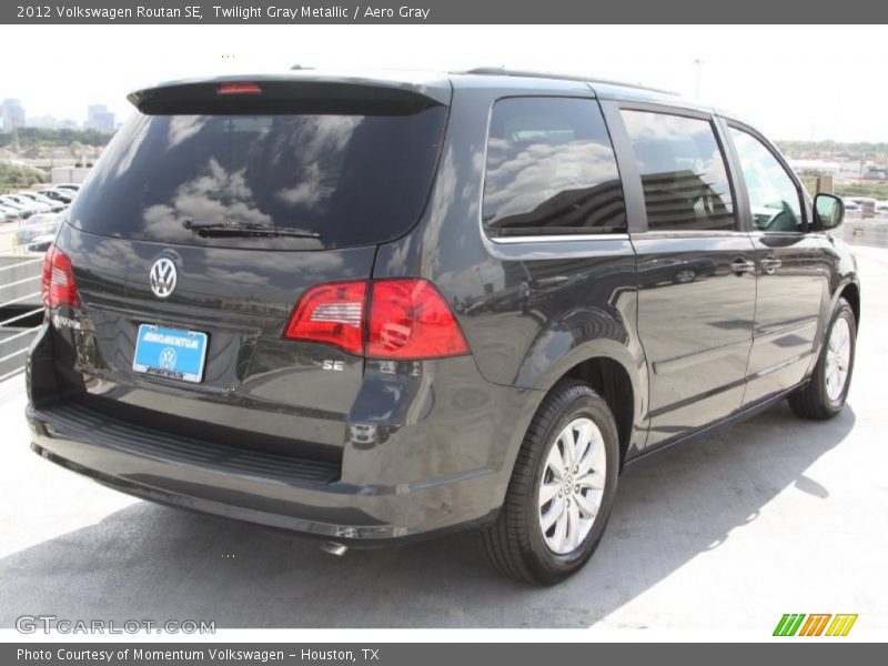 Twilight Gray Metallic / Aero Gray 2012 Volkswagen Routan SE