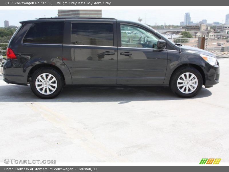 Twilight Gray Metallic / Aero Gray 2012 Volkswagen Routan SE