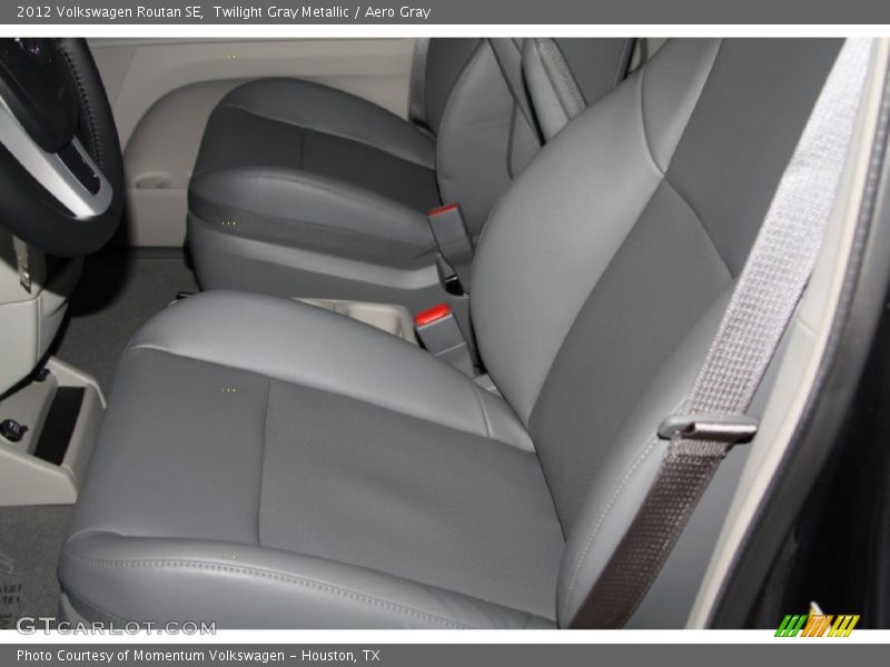 Twilight Gray Metallic / Aero Gray 2012 Volkswagen Routan SE