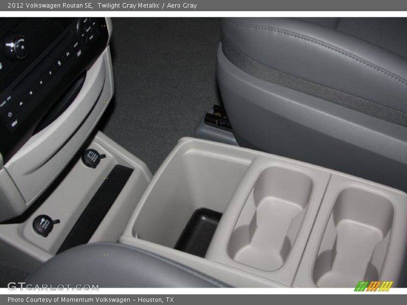 Twilight Gray Metallic / Aero Gray 2012 Volkswagen Routan SE