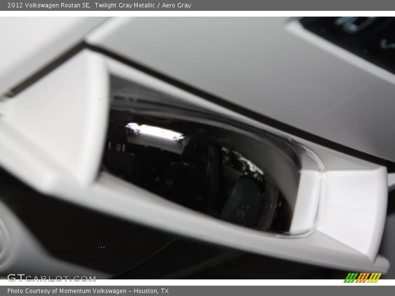 Twilight Gray Metallic / Aero Gray 2012 Volkswagen Routan SE