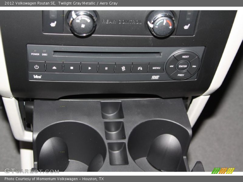 Twilight Gray Metallic / Aero Gray 2012 Volkswagen Routan SE