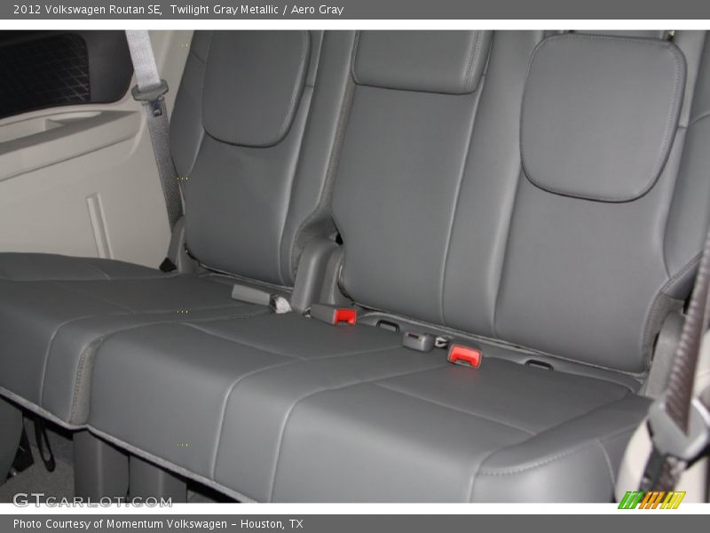 Twilight Gray Metallic / Aero Gray 2012 Volkswagen Routan SE
