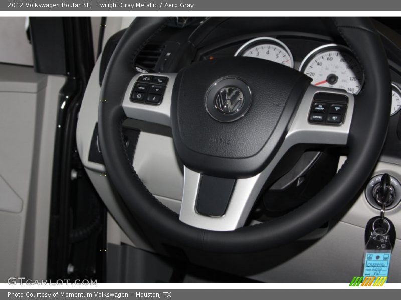 Twilight Gray Metallic / Aero Gray 2012 Volkswagen Routan SE
