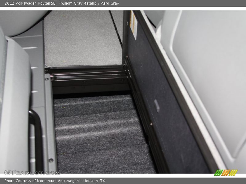 Twilight Gray Metallic / Aero Gray 2012 Volkswagen Routan SE