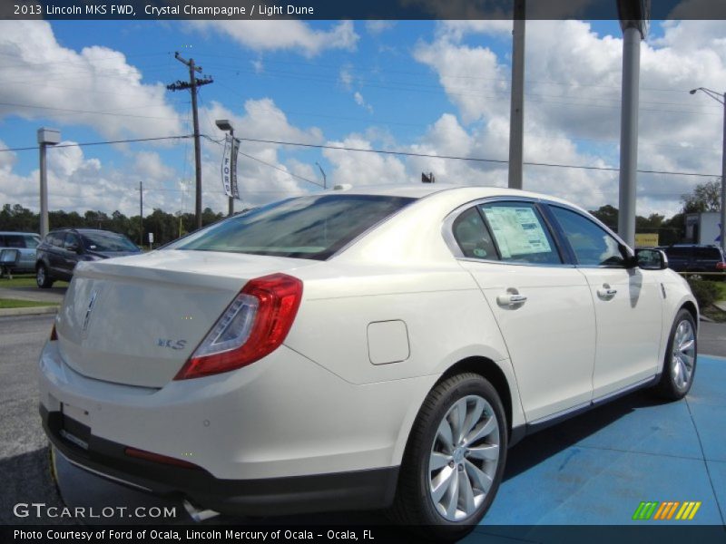 Crystal Champagne / Light Dune 2013 Lincoln MKS FWD