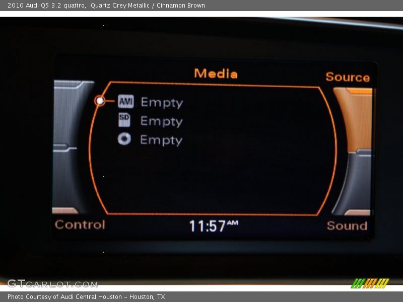 Quartz Grey Metallic / Cinnamon Brown 2010 Audi Q5 3.2 quattro