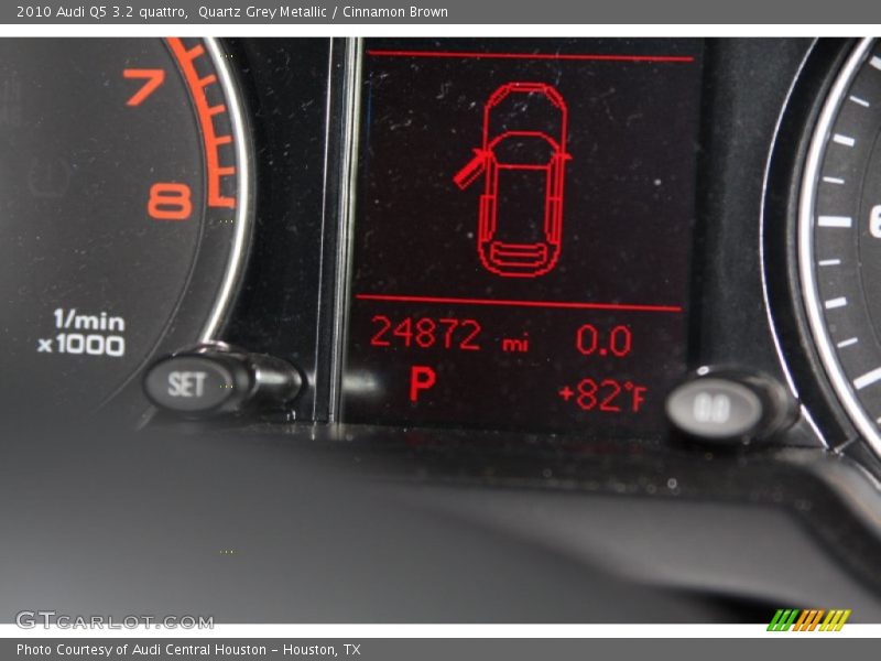 Quartz Grey Metallic / Cinnamon Brown 2010 Audi Q5 3.2 quattro