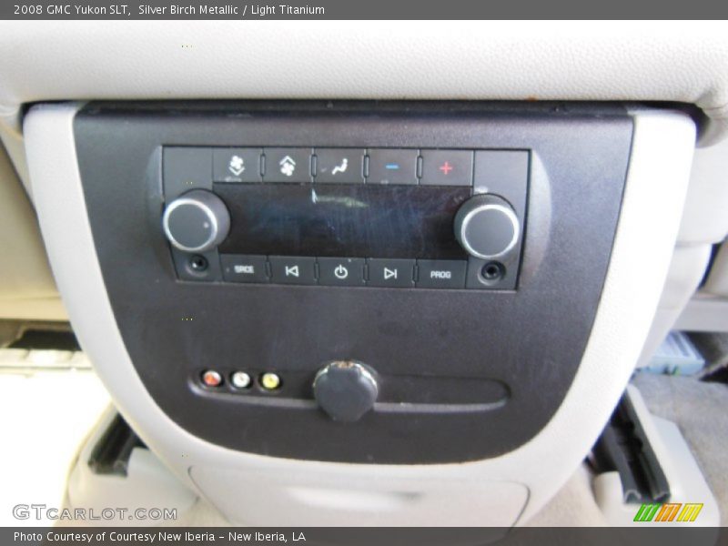 Silver Birch Metallic / Light Titanium 2008 GMC Yukon SLT