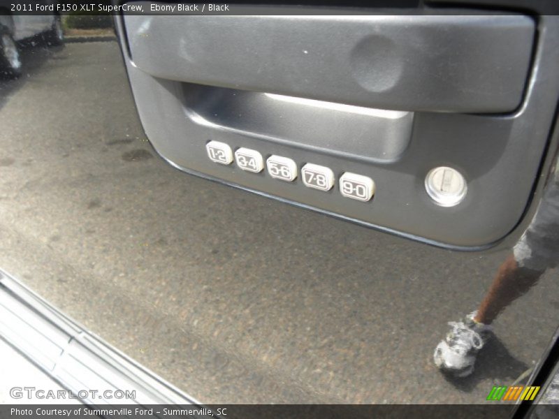 Ebony Black / Black 2011 Ford F150 XLT SuperCrew