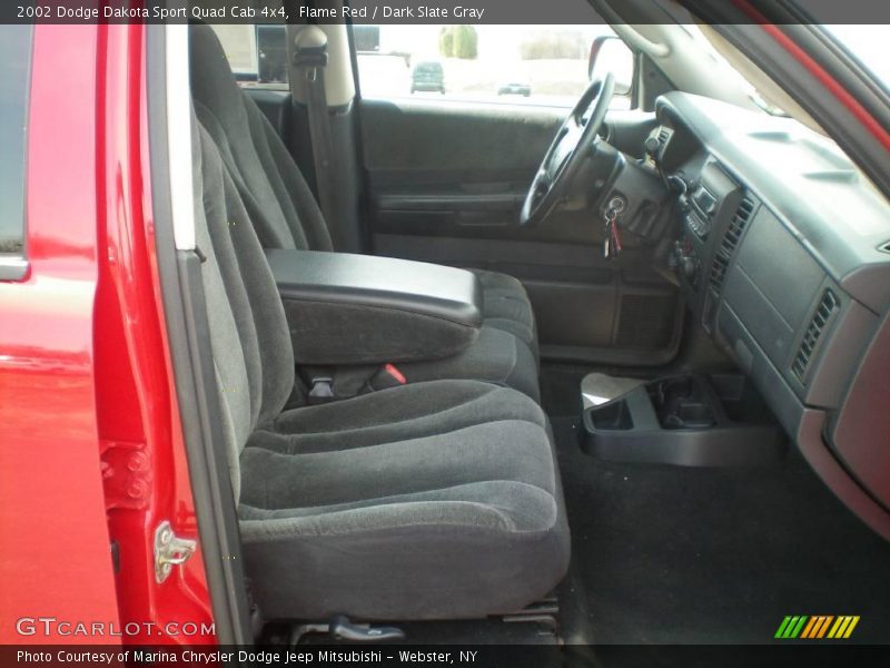 Flame Red / Dark Slate Gray 2002 Dodge Dakota Sport Quad Cab 4x4