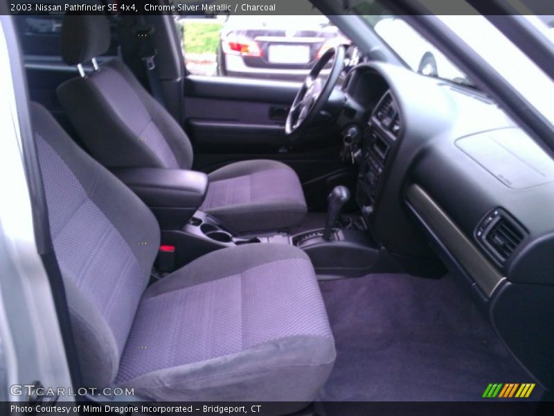 Chrome Silver Metallic / Charcoal 2003 Nissan Pathfinder SE 4x4