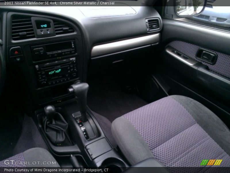 Chrome Silver Metallic / Charcoal 2003 Nissan Pathfinder SE 4x4