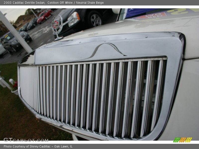 Cotillion Off White / Neutral Shale Beige 2003 Cadillac DeVille Sedan