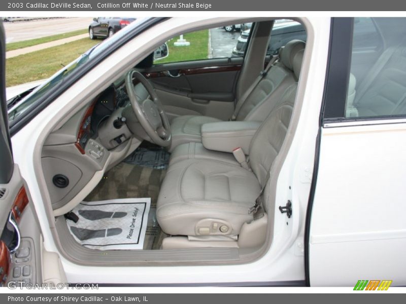  2003 DeVille Sedan Neutral Shale Beige Interior
