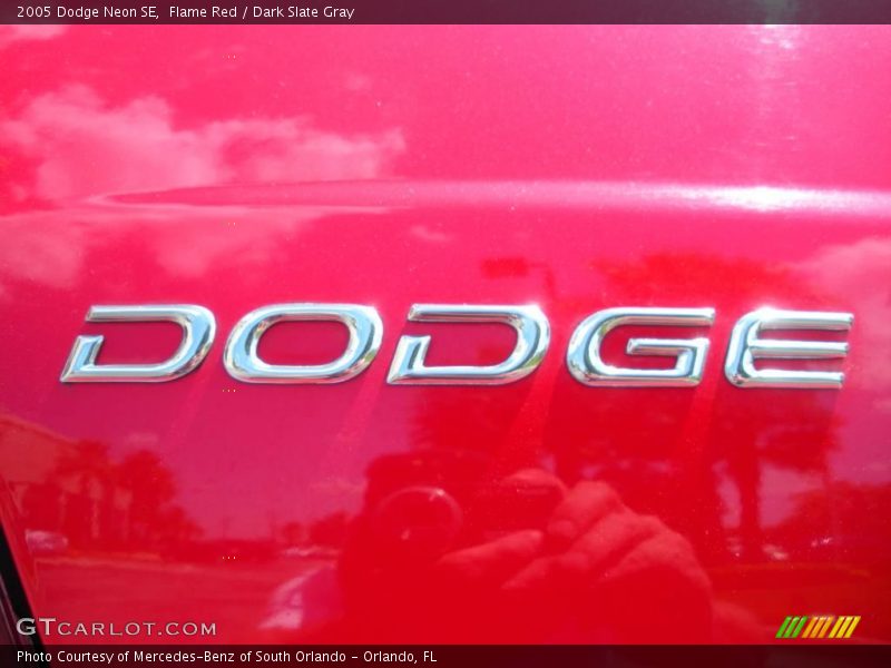 Flame Red / Dark Slate Gray 2005 Dodge Neon SE