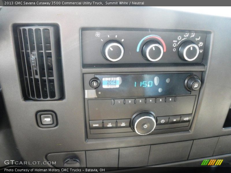 Summit White / Neutral 2013 GMC Savana Cutaway 3500 Commercial Utility Truck