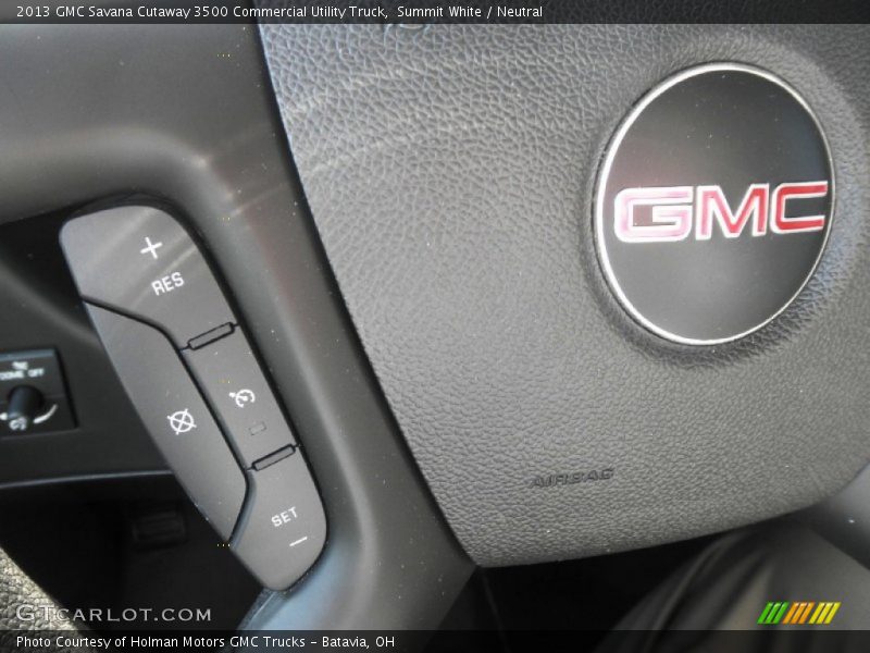 Summit White / Neutral 2013 GMC Savana Cutaway 3500 Commercial Utility Truck