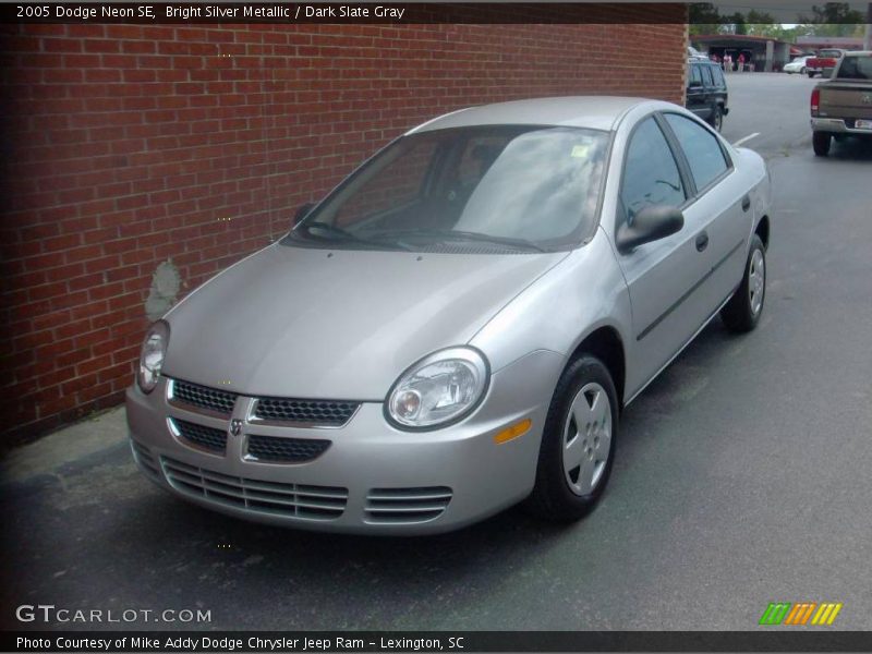 Bright Silver Metallic / Dark Slate Gray 2005 Dodge Neon SE