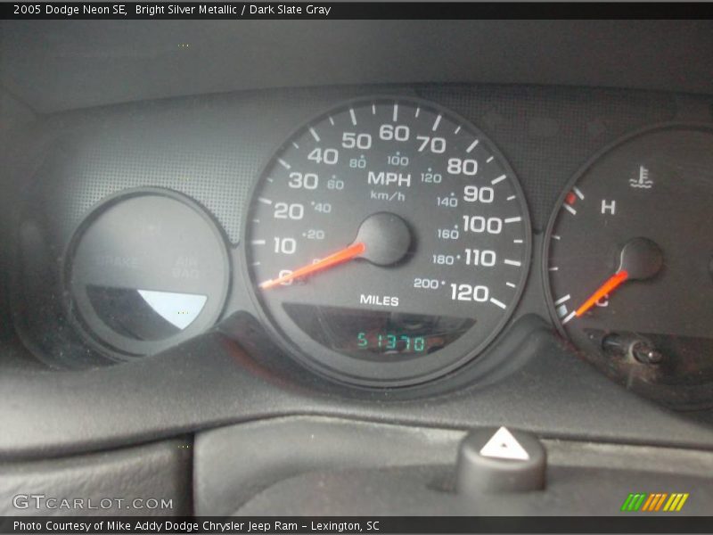 Bright Silver Metallic / Dark Slate Gray 2005 Dodge Neon SE