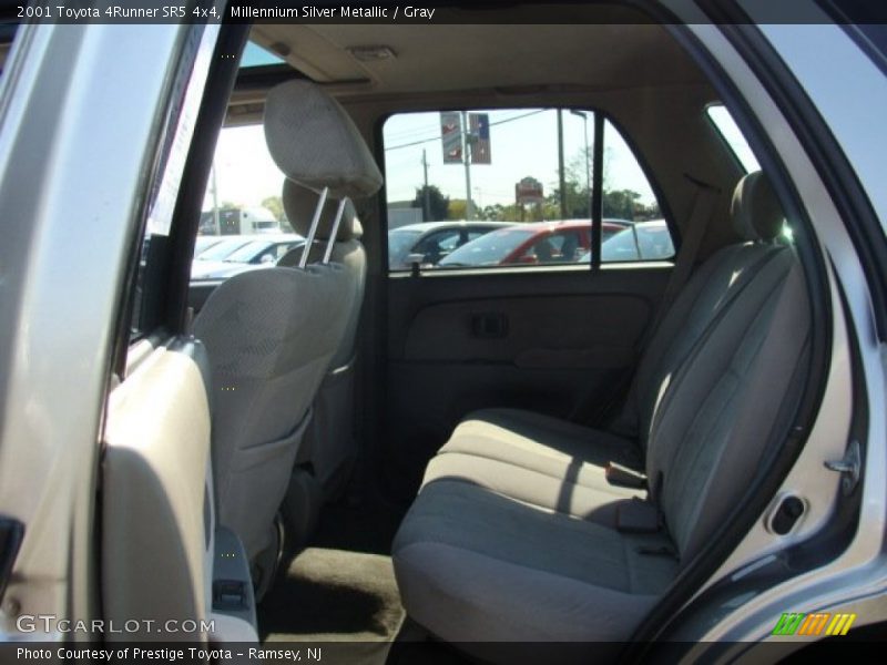 Millennium Silver Metallic / Gray 2001 Toyota 4Runner SR5 4x4