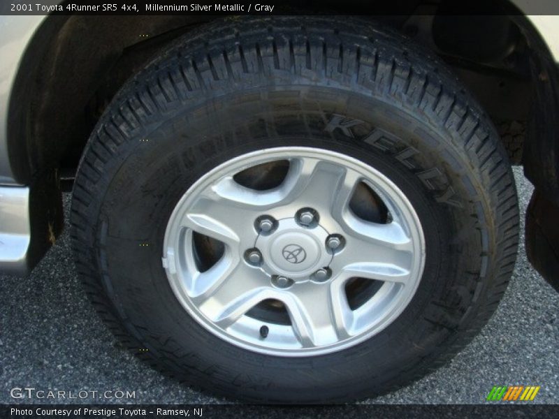 Millennium Silver Metallic / Gray 2001 Toyota 4Runner SR5 4x4