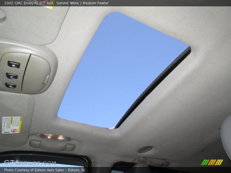 Sunroof of 2003 Envoy XL SLT 4x4