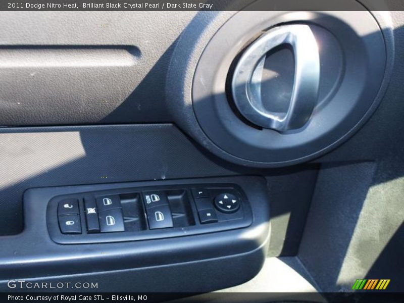 Brilliant Black Crystal Pearl / Dark Slate Gray 2011 Dodge Nitro Heat