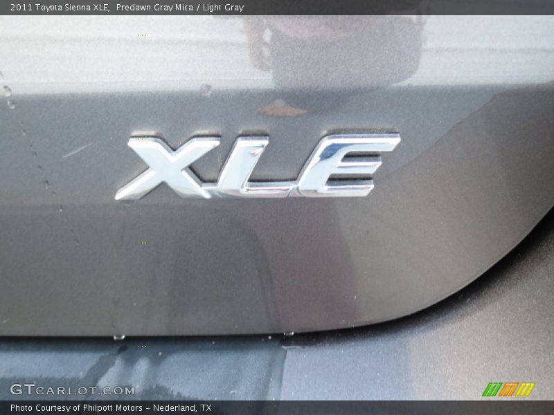 Predawn Gray Mica / Light Gray 2011 Toyota Sienna XLE