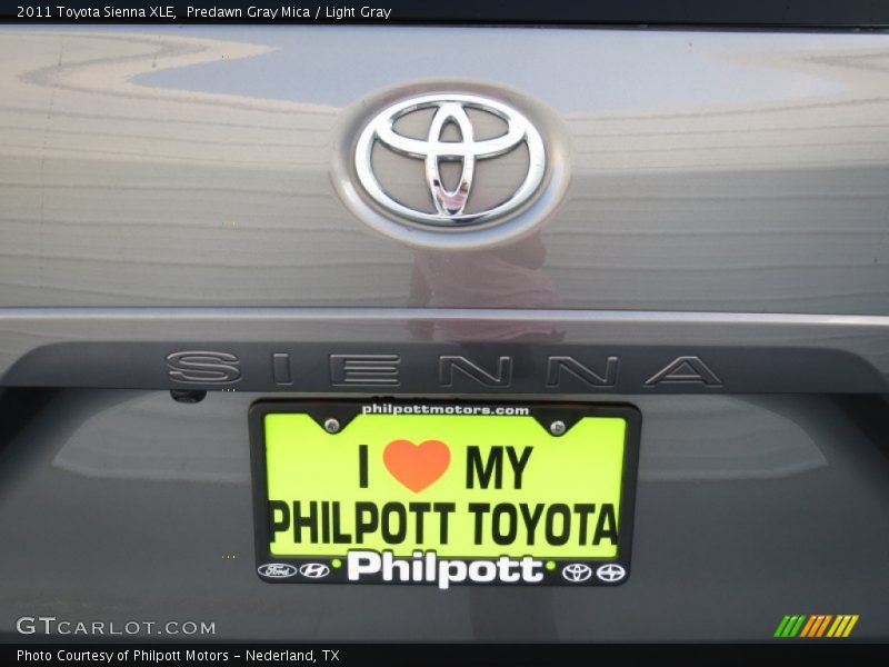 Predawn Gray Mica / Light Gray 2011 Toyota Sienna XLE