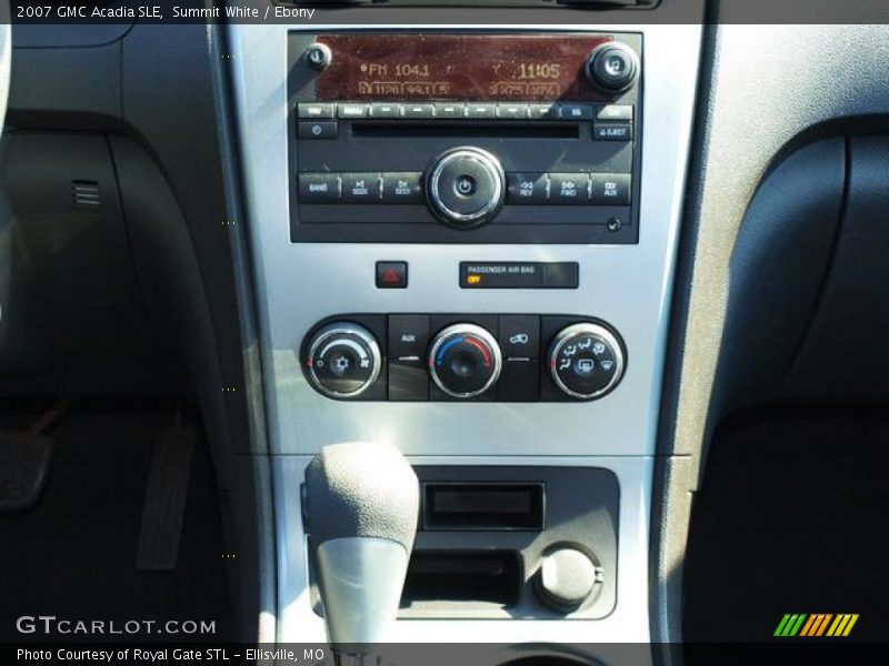 Summit White / Ebony 2007 GMC Acadia SLE